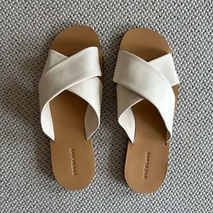 Everlane The Day Crossover Sandal (Cream, 10.5)